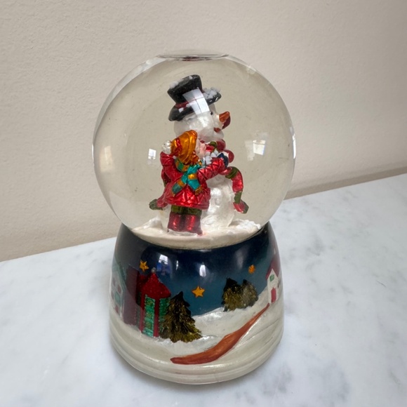 Vintage Glass Water-filled Snow Globe Music Box Snowman with Two Happy Friends - Picture 6 of 10